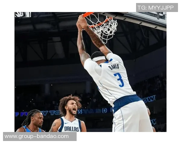 浓眉挡拆展现强大防守弗拉格精准三分助攻球队逆转局势